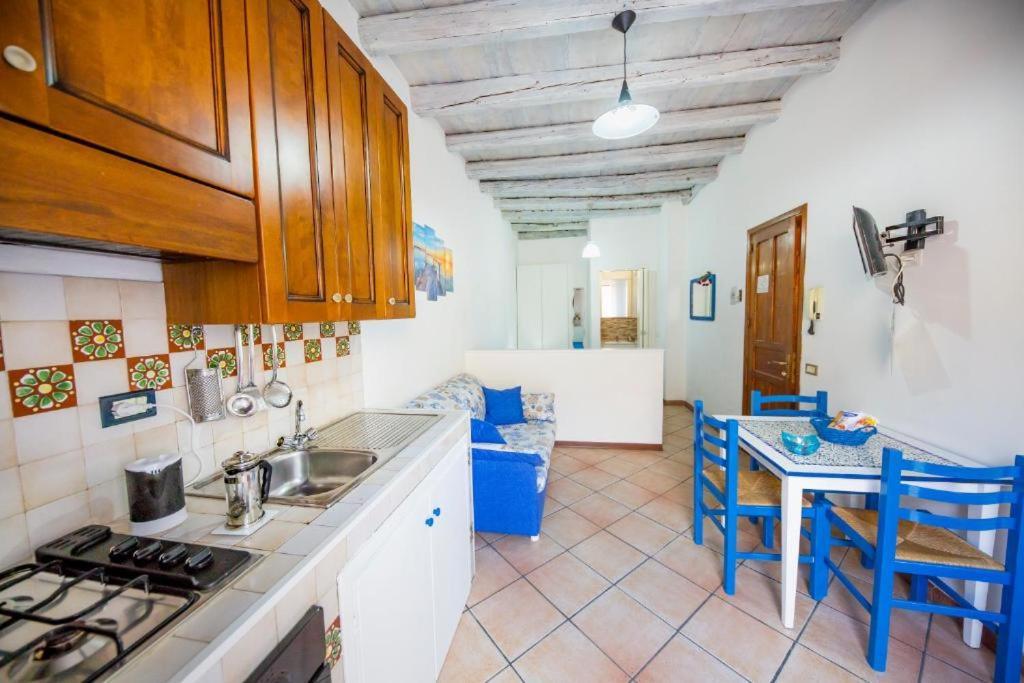 La Piazzetta Apartment เชฟาลู ภายนอก รูปภาพ