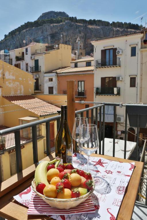 La Piazzetta Apartment เชฟาลู ภายนอก รูปภาพ
