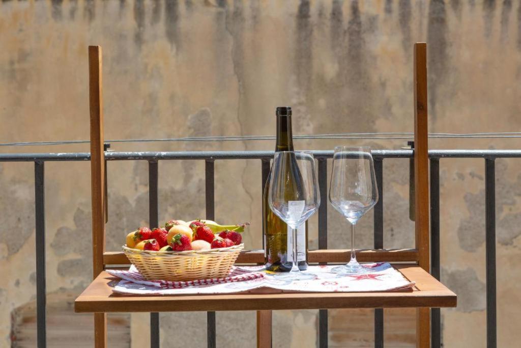 La Piazzetta Apartment เชฟาลู ภายนอก รูปภาพ