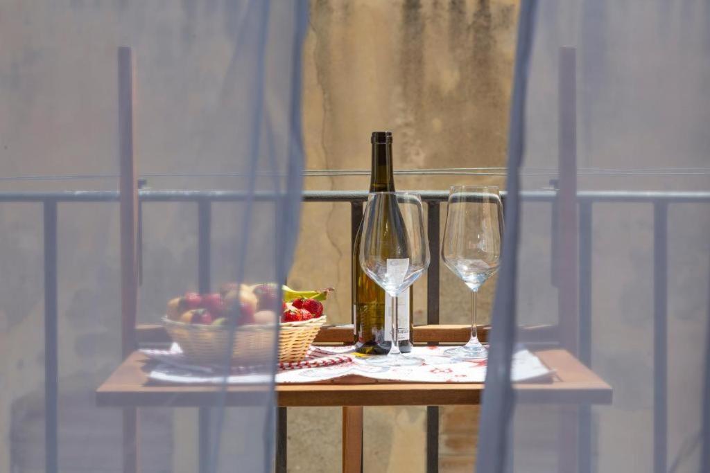 La Piazzetta Apartment เชฟาลู ภายนอก รูปภาพ